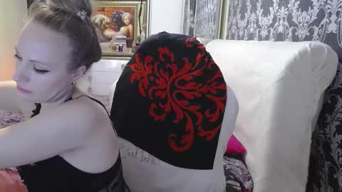 UrSecretTreasure88 online show from 10-10-25, 01:32