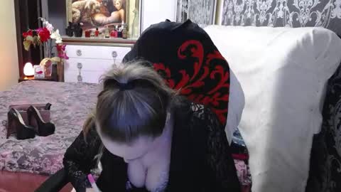 Snapshot of ursecrettreasure88 chatting on 05-16-26, 10:36 UrSecretTreasure88 online show from 05-16-26, 10:36