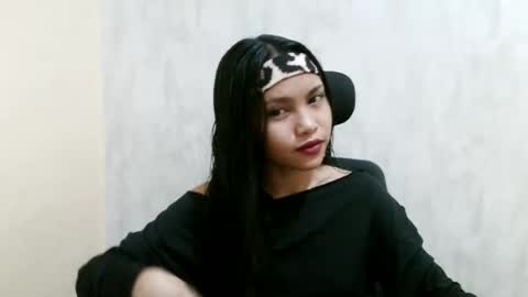 Snapshot of ursexyfantasy19 chatting on 07-19-26, 05:44 ursexyfantasy19 online show from 07-19-26, 05:44