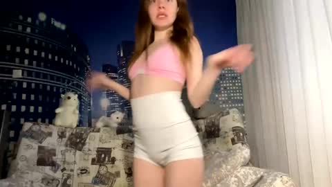 Snapshot of ursoulandheart chatting on 12-20-24, 11:32 Hannah online show from 12-20-24, 11:32