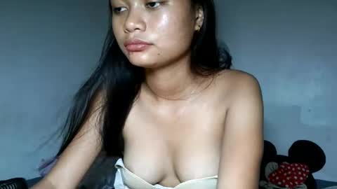 Snapshot of ursweetereca18 chatting on 05-15-26, 08:38 ERECA online show from 05-15-26, 08:38