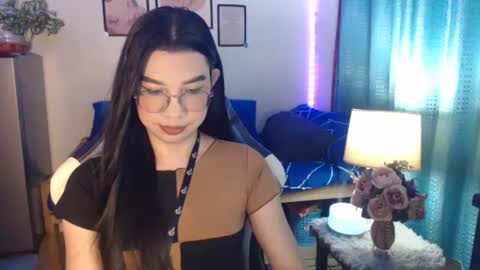 Snapshot of urwetasianprincessxx chatting on 12-28-24, 06:06 Ashley Kate Mateo Gray online show from 12-28-24, 06:06