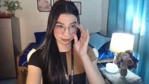 Snapshot of urwetasianprincessxx chatting on 01-28-25, 11:28 Ashley Kate Mateo Gray online show from 01-28-25, 11:28