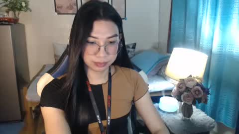 Snapshot of urwetasianprincessxx chatting on 02-24-25, 02:58 Ashley Kate Mateo Gray online show from 02-24-25, 02:58