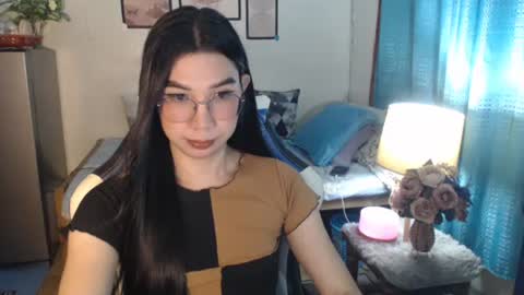 Snapshot of urwetasianprincessxx chatting on 03-04-25, 10:24 Ashley Kate Mateo Gray online show from 03-04-25, 10:24