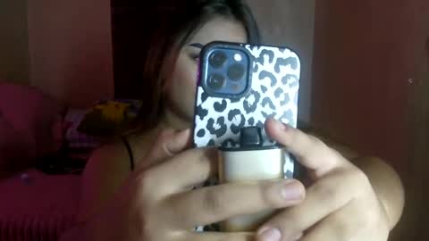 Bella Miles Olivia online show from 05-19-26, 11:49