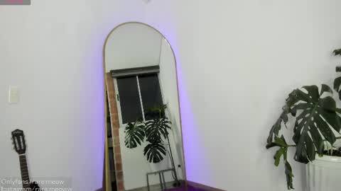 Snapshot of uryko_yor chatting on 06-14-26, 02:20 online show from 06-14-26, 02:20