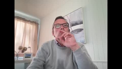 Snapshot of usablemale chatting on 02-26-25, 01:21 P online show from 02-26-25, 01:21