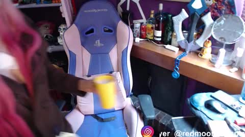 --Lucy-- online show from 09-17-25, 05:14