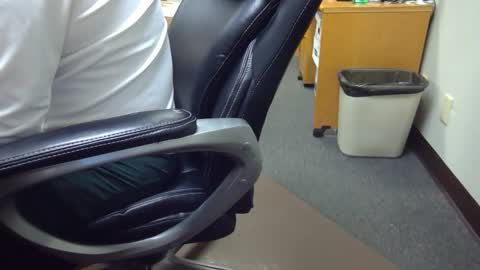 Snapshot of useemie chatting on 03-11-26, 10:38 useemie online show from 03-11-26, 10:38