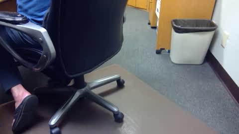 Snapshot of useemie chatting on 03-23-26, 11:31 useemie online show from 03-23-26, 11:31