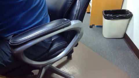 useemie online show from 05-18-26, 07:41