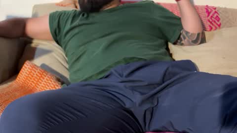 user1990jr online show from 12-20-25, 01:23