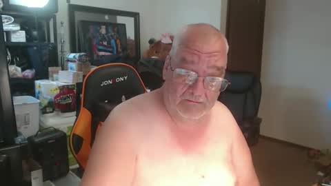 Snapshot of usgoober chatting on 05-16-26, 12:04 Eric online show from 05-16-26, 12:04