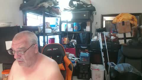 Snapshot of usgoober chatting on 05-28-26, 12:02 Eric online show from 05-28-26, 12:02
