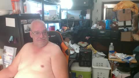 Snapshot of usgoober chatting on 06-09-26, 12:17 Eric online show from 06-09-26, 12:17