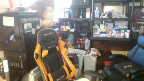 Snapshot of usgoober chatting on 06-14-26, 12:40 Eric online show from 06-14-26, 12:40