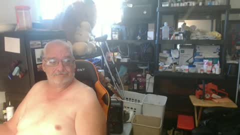 Snapshot of usgoober chatting on 06-16-26, 12:08 Eric online show from 06-16-26, 12:08