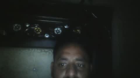 Snapshot of usman184 chatting on 10-30-25, 10:21 Mian184 online show from 10-30-25, 10:21