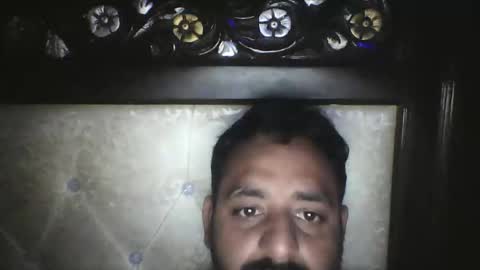 Snapshot of usman184 chatting on 11-09-25, 04:05 Mian184 online show from 11-09-25, 04:05