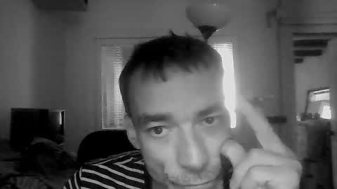 Snapshot of uthonn chatting on 05-05-26, 10:23 uthonn online show from 05-05-26, 10:23