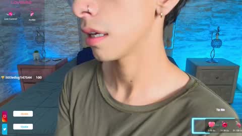 Snapshot of uyukie chatting on 10-30-25, 11:49 UYUKIE online show from 10-30-25, 11:49