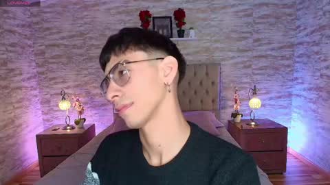 Snapshot of uyukie chatting on 05-05-26, 01:57 UYUKIE online show from 05-05-26, 01:57