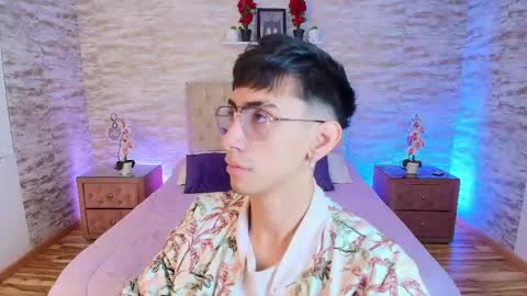 Snapshot of uyukie chatting on 05-09-26, 03:12 UYUKIE online show from 05-09-26, 03:12
