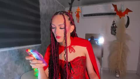        online show from 10-31-25, 03:46