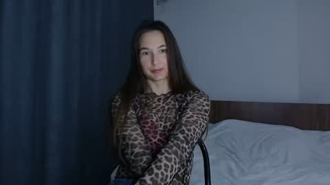 Snapshot of va_len_sea_ya chatting on 06-18-26, 06:56 Valensiya online show from 06-18-26, 06:56