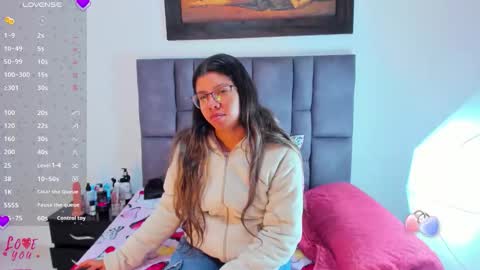 Vahiolet smith online show from 03-26-26, 04:18