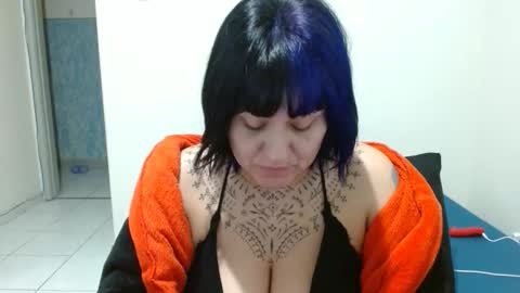 Snapshot of vaholiver chatting on 06-02-26, 12:56 Vah Oliver online show from 06-02-26, 12:56