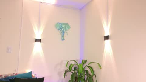 Snapshot of vainilla_secret chatting on 08-01-26, 01:32 vainilla_secret online show from 08-01-26, 01:32