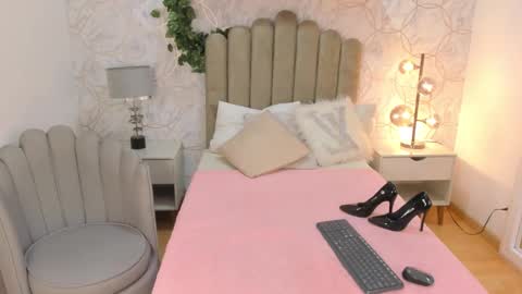 Snapshot of vaiolet__ chatting on 01-11-25, 07:49 Vaiolet online show from 01-11-25, 07:49
