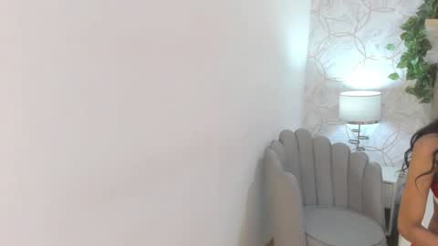 Snapshot of vaiolet__ chatting on 01-26-25, 07:20 Vaiolet online show from 01-26-25, 07:20