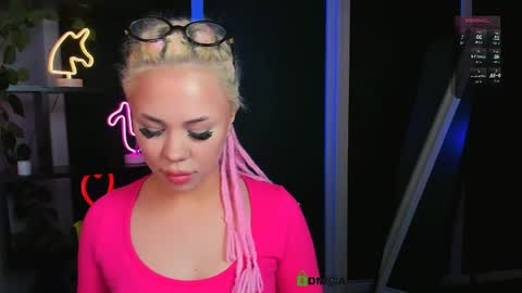 vaiolet_lovely online show from 04-22-26, 07:00