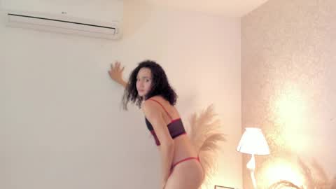 Snapshot of vaioletgirl_1 chatting on 04-28-26, 10:37 Vaiolet online show from 04-28-26, 10:37