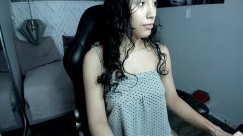 Snapshot of vaiolethsan chatting on 06-06-26, 12:21 Vaioleth online show from 06-06-26, 12:21