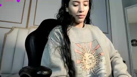 Snapshot of vaiolethsan chatting on 06-12-26, 12:59 Vaioleth online show from 06-12-26, 12:59