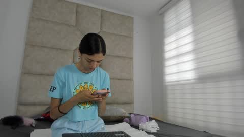 Snapshot of vaiolett_smith chatting on 09-25-25, 12:53 V A I O L E T T S M I T H online show from 09-25-25, 12:53