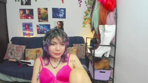 Snapshot of vaioletuwu chatting on 04-28-26, 02:27 Vaiolet1314 online show from 04-28-26, 02:27