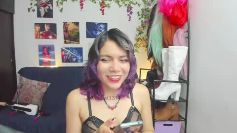 Snapshot of vaioletuwu chatting on 05-03-26, 10:49 Vaiolet1314 online show from 05-03-26, 10:49