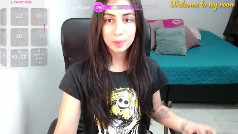 Snapshot of val_angelll chatting on 12-22-25, 04:09 valentina online show from 12-22-25, 04:09