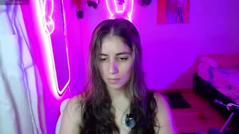 Snapshot of val_angelll chatting on 06-13-26, 03:15 valentina online show from 06-13-26, 03:15