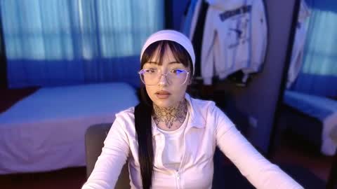 Snapshot of val_azuna chatting on 11-07-25, 09:37 valentina online show from 11-07-25, 09:37