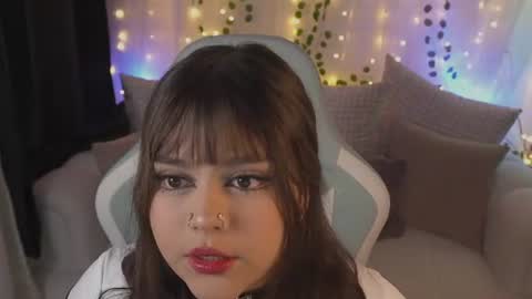 Snapshot of val_luv chatting on 06-30-26, 02:01 val online show from 06-30-26, 02:01