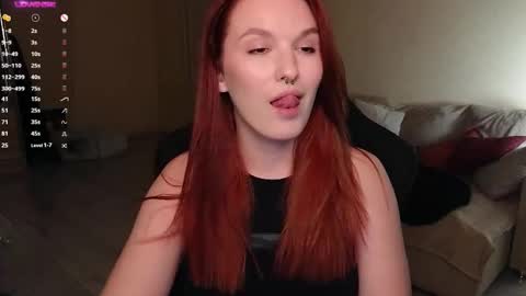 Snapshot of val_manson chatting on 09-11-25, 07:47 Val online show from 09-11-25, 07:47