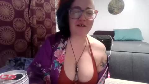 valarieak online show from 11-01-25, 05:31