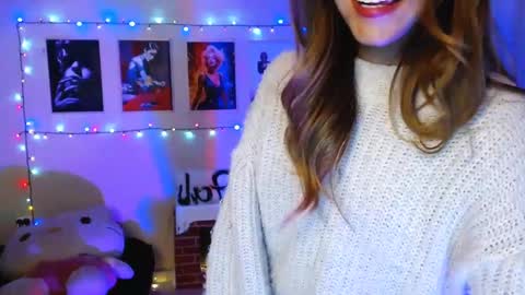 Hi I am Valcooky online show from 02-11-25, 01:31