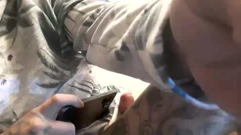 Snapshot of valdovinosr345 chatting on 12-02-25, 04:57 Daddy 007 online show from 12-02-25, 04:57